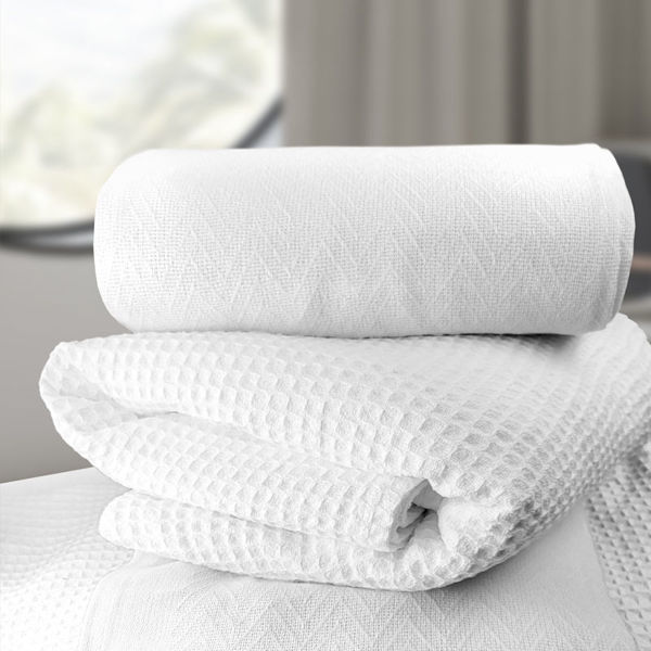 Picture for category White Jaipur Big Honeycomb Blankets